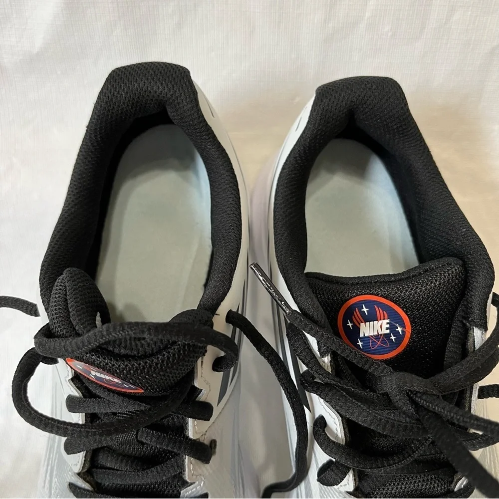 Nike AR0200-001 Sneakers